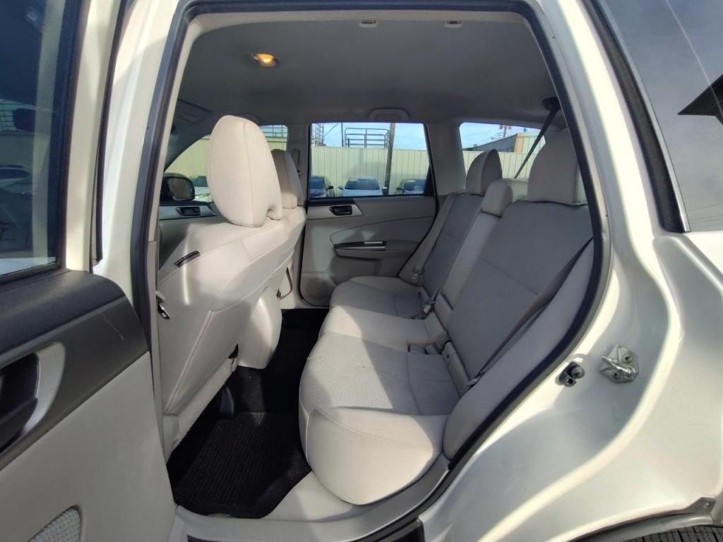 2012 Subaru Forester Image 25