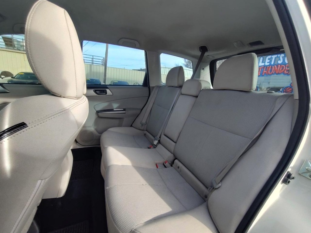 2012 Subaru Forester Image 26