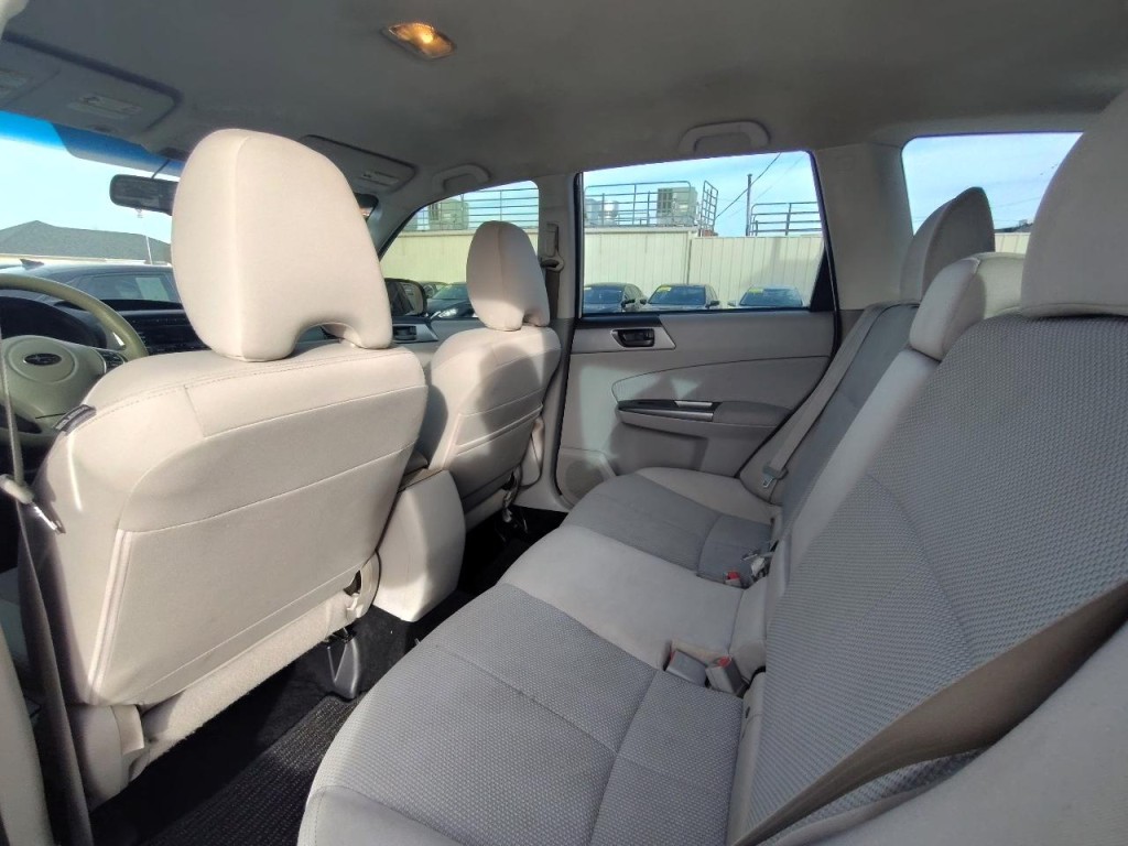 2012 Subaru Forester Image 27