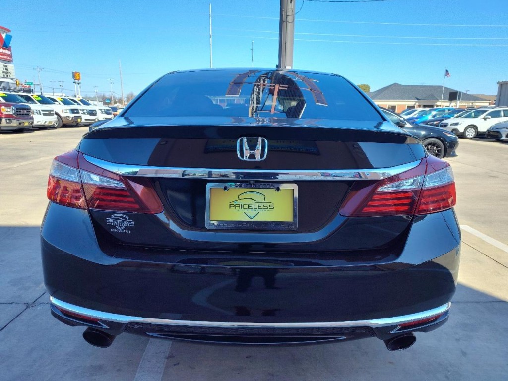 2016 Honda Accord Image 5