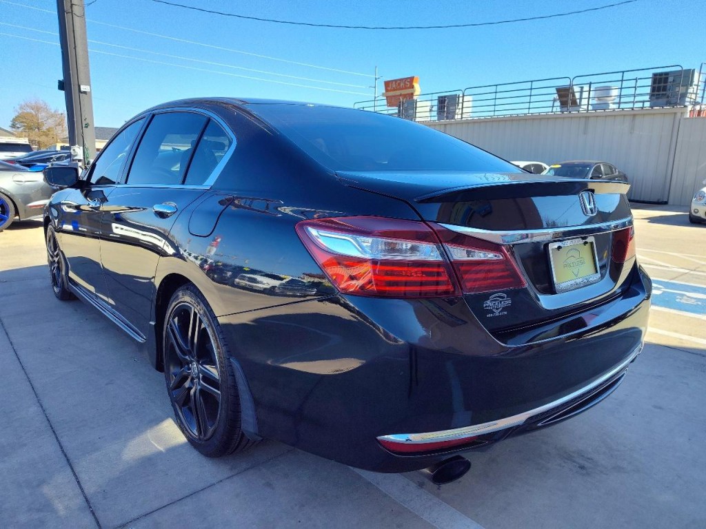 2016 Honda Accord Image 6