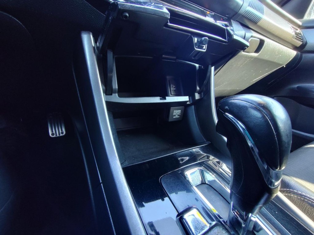 2016 Honda Accord Image 22