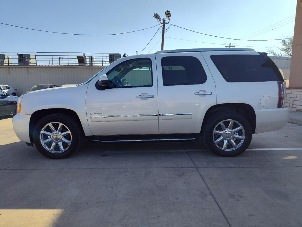 2011 GMC Yukon Image 7