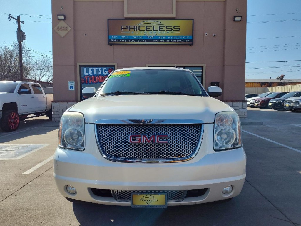 2011 GMC Yukon Image 13