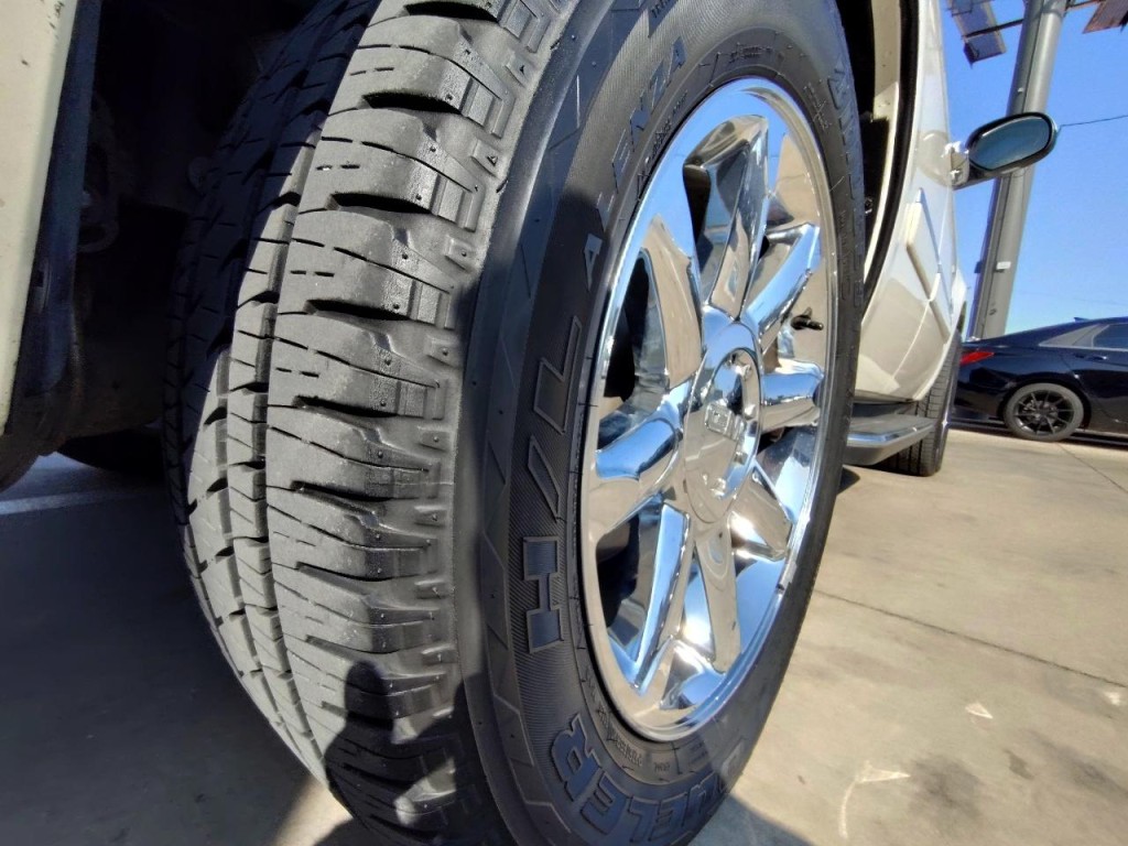 2011 GMC Yukon Image 14