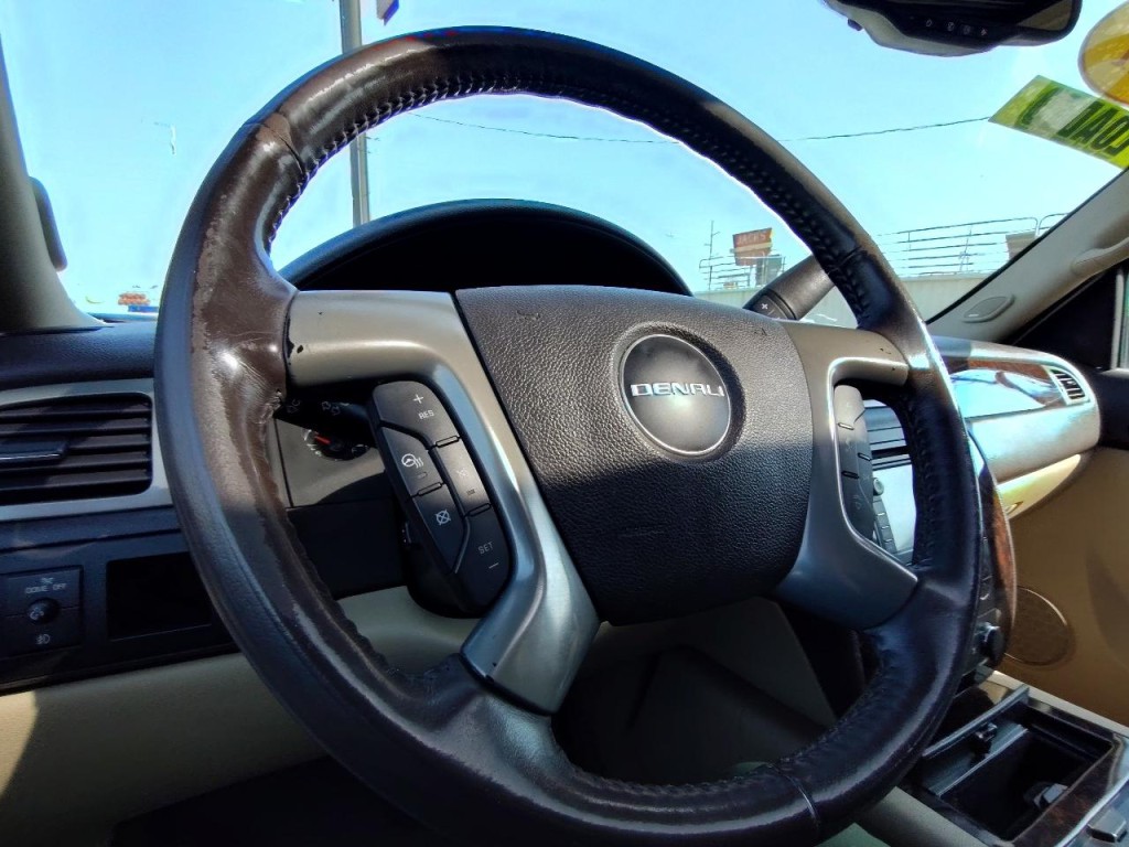 2011 GMC Yukon Image 22