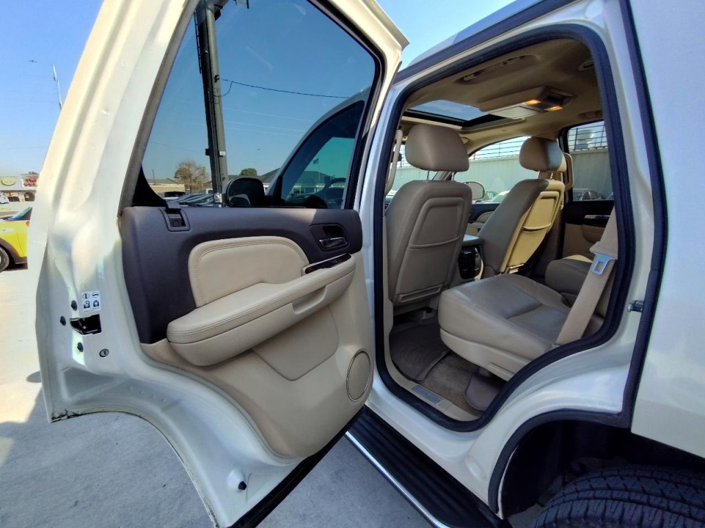 2011 GMC Yukon Image 31