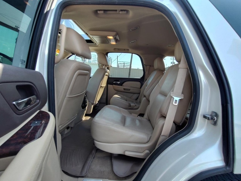 2011 GMC Yukon Image 32