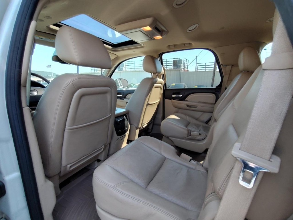 2011 GMC Yukon Image 34