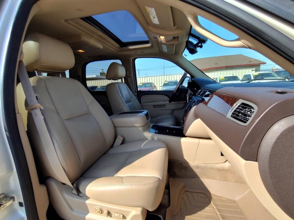 2011 GMC Yukon Image 48