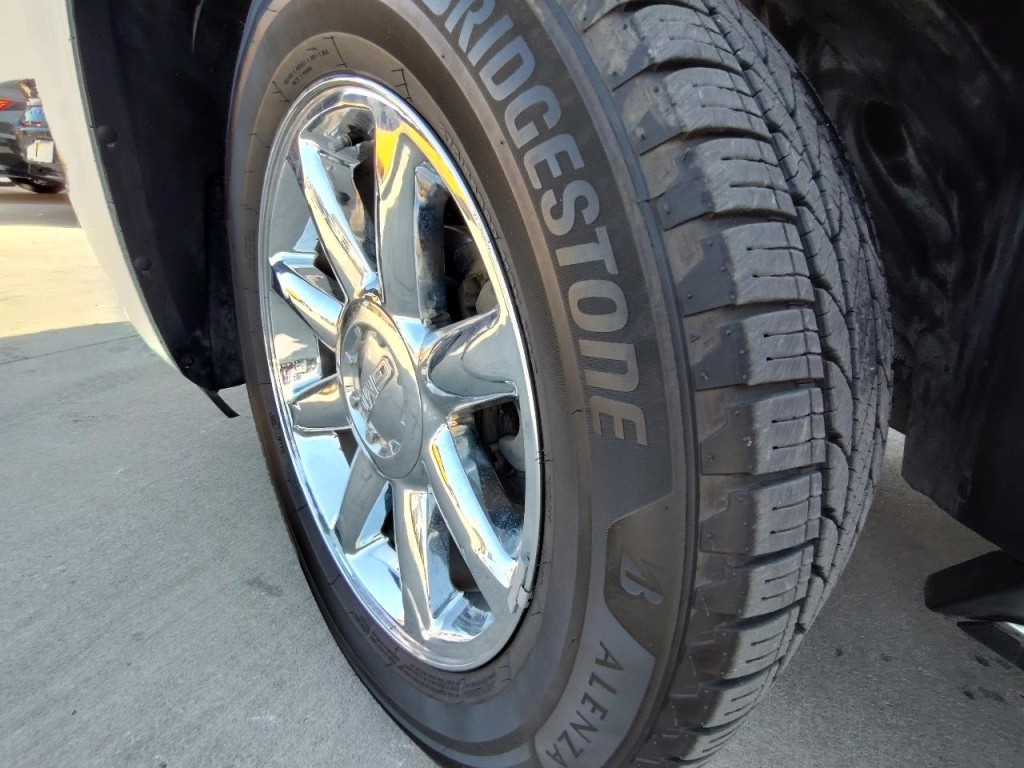 2011 GMC Yukon Image 51