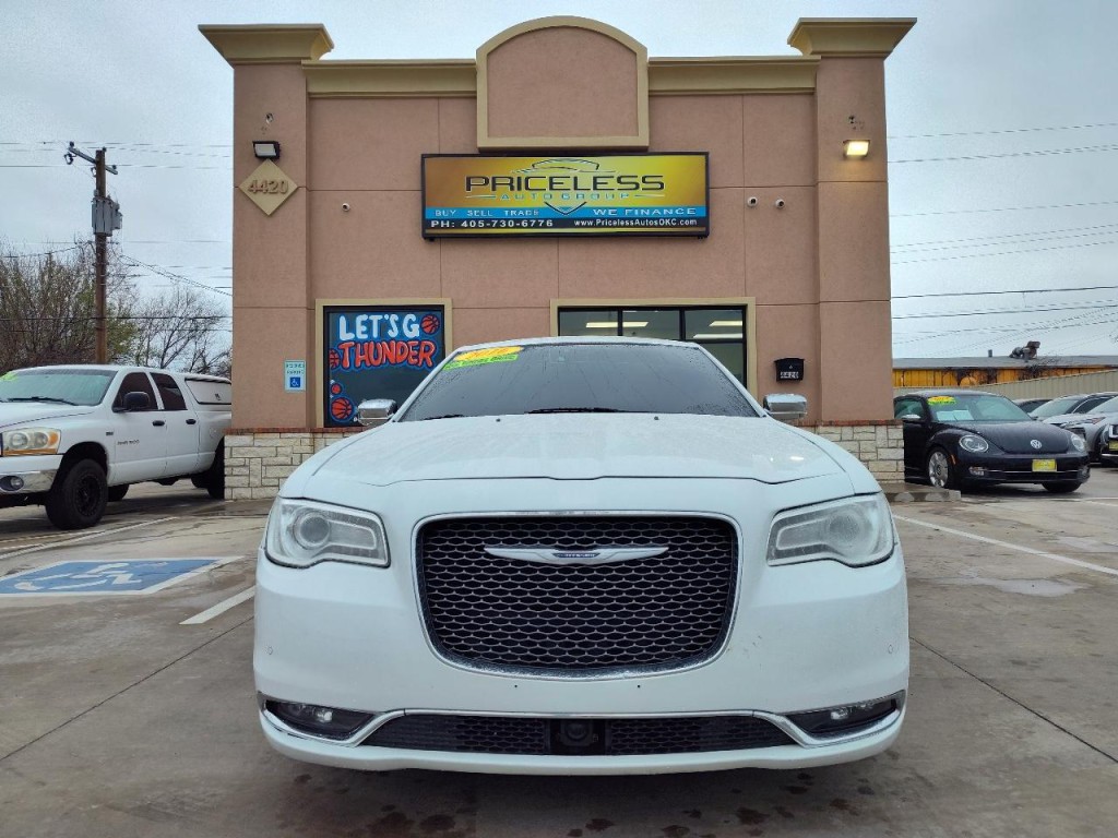 2016 Chrysler 300 Image 9