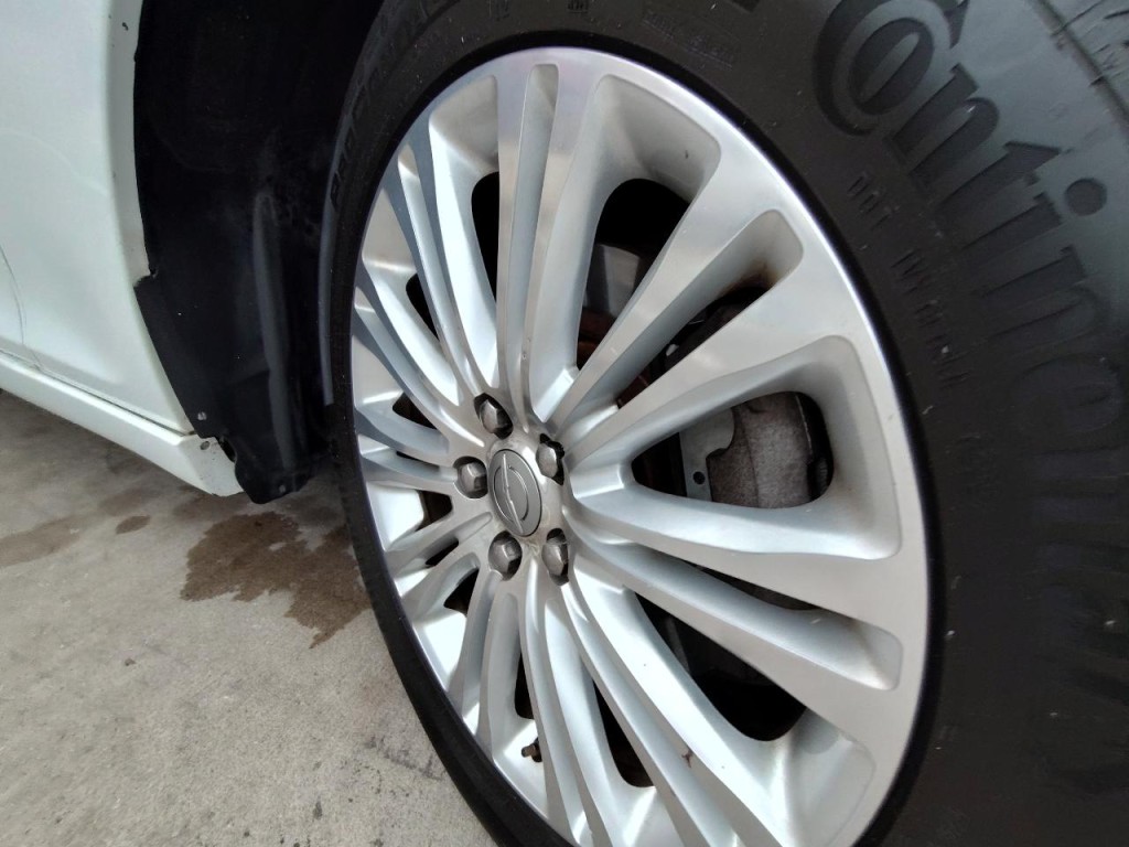 2016 Chrysler 300 Image 51