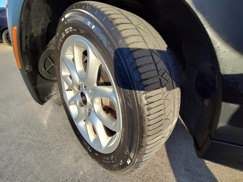 2014 MINI Cooper Image 39