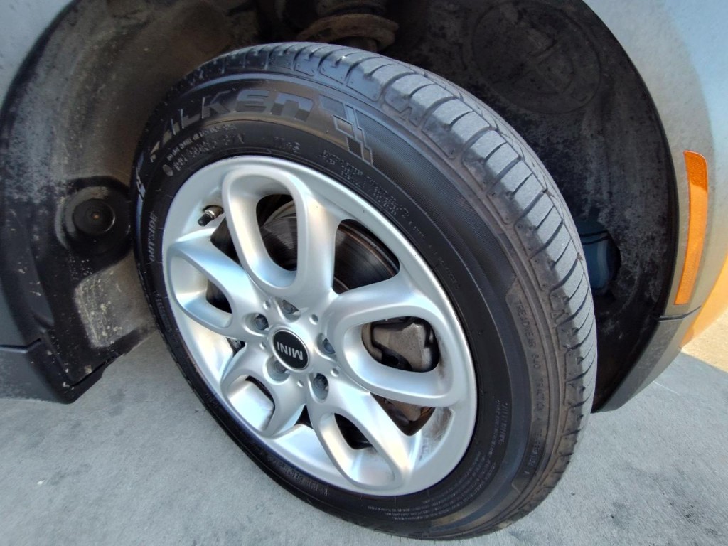 2014 MINI Cooper Image 40