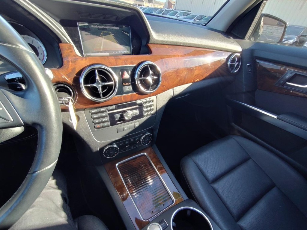 2013 Mercedes-Benz GLK-Class Image 21