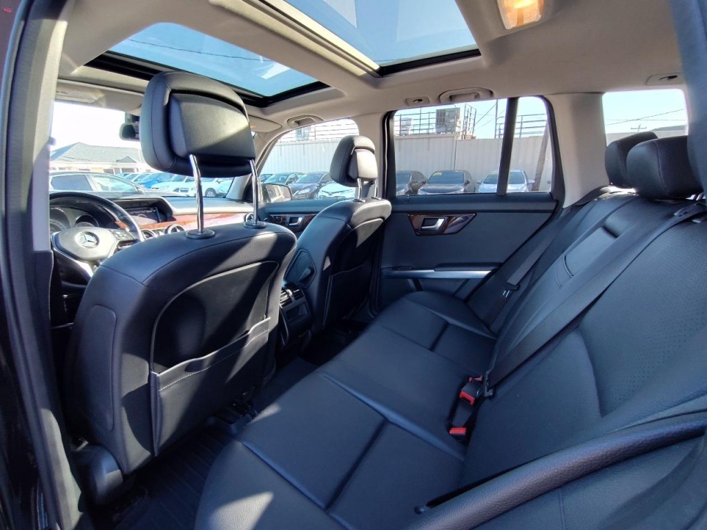 2013 Mercedes-Benz GLK-Class Image 35