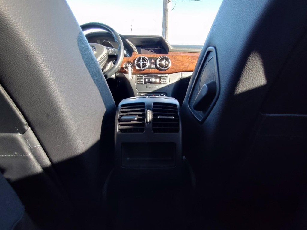 2013 Mercedes-Benz GLK-Class Image 38