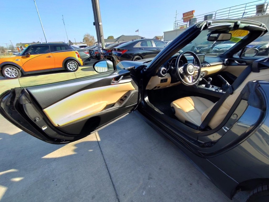 2016 Mazda MX-5 Miata Image 21