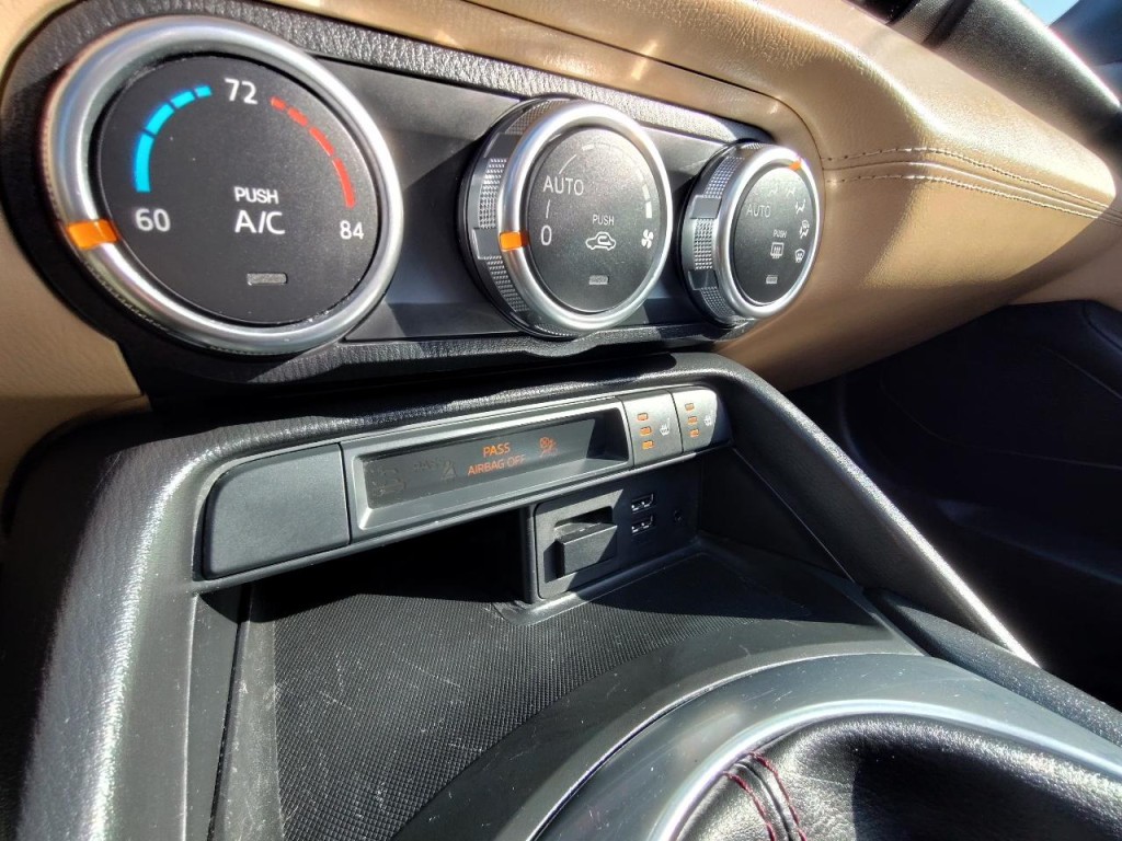 2016 Mazda MX-5 Miata Image 31