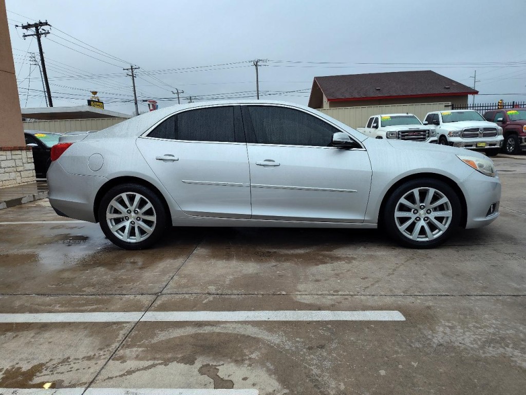 2015 Chevrolet Malibu Image 3
