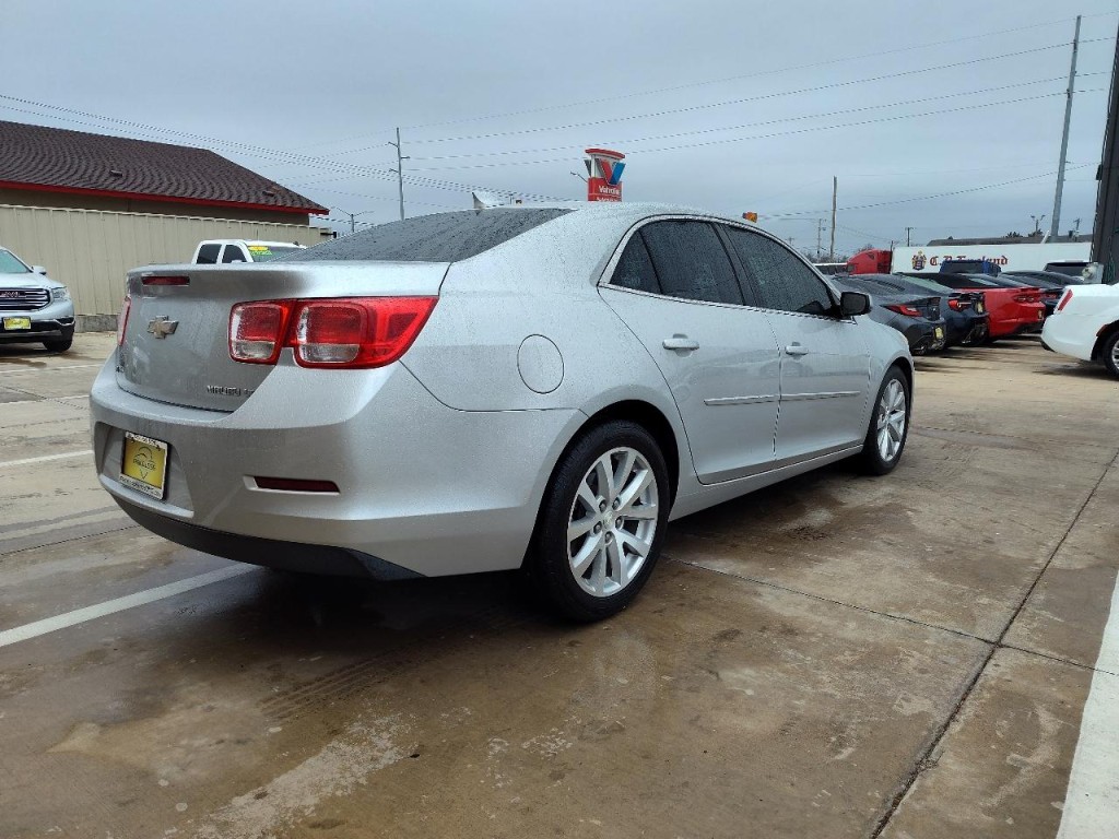 2015 Chevrolet Malibu Image 4