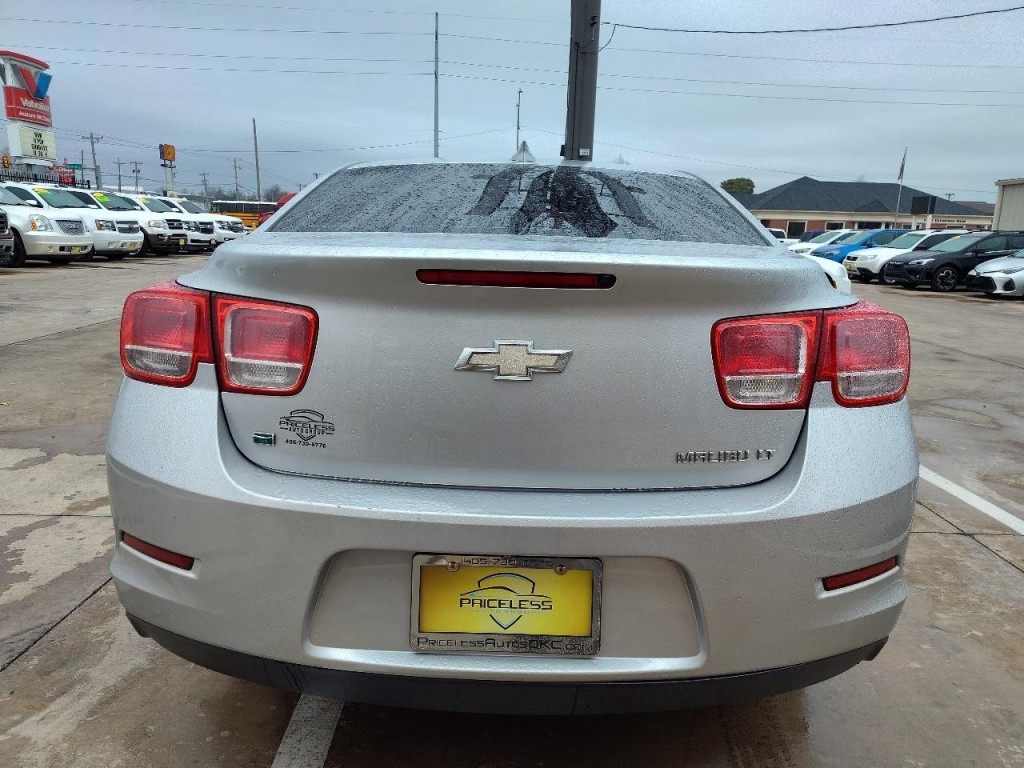 2015 Chevrolet Malibu Image 5