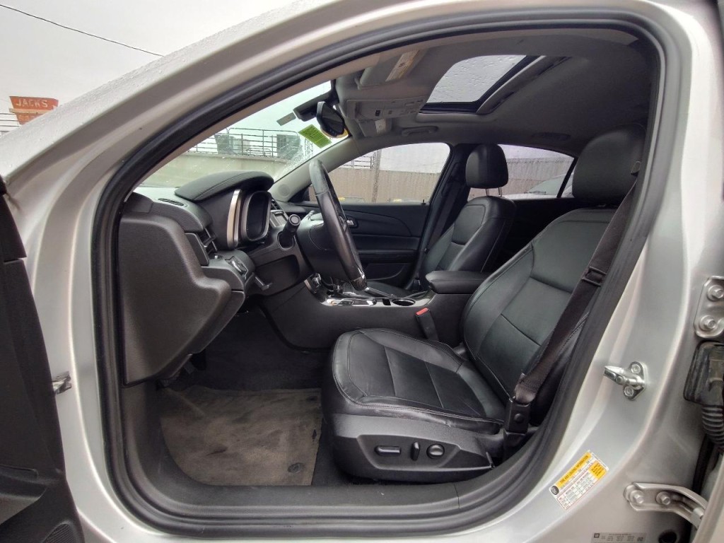 2015 Chevrolet Malibu Image 14