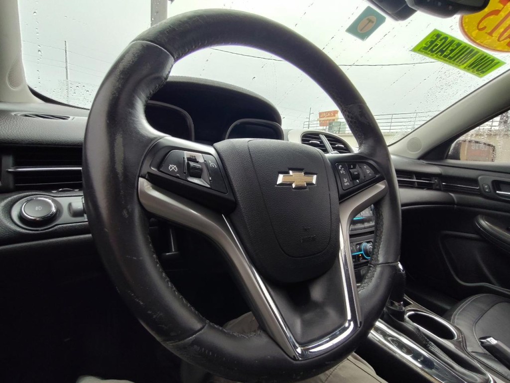 2015 Chevrolet Malibu Image 18