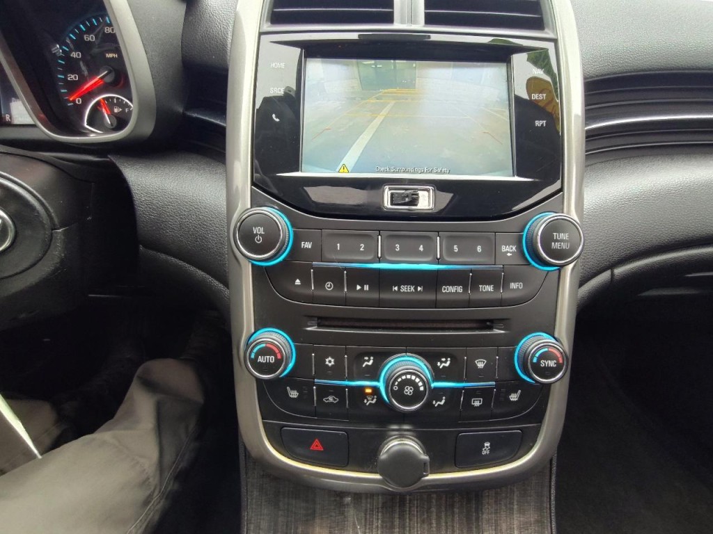 2015 Chevrolet Malibu Image 21