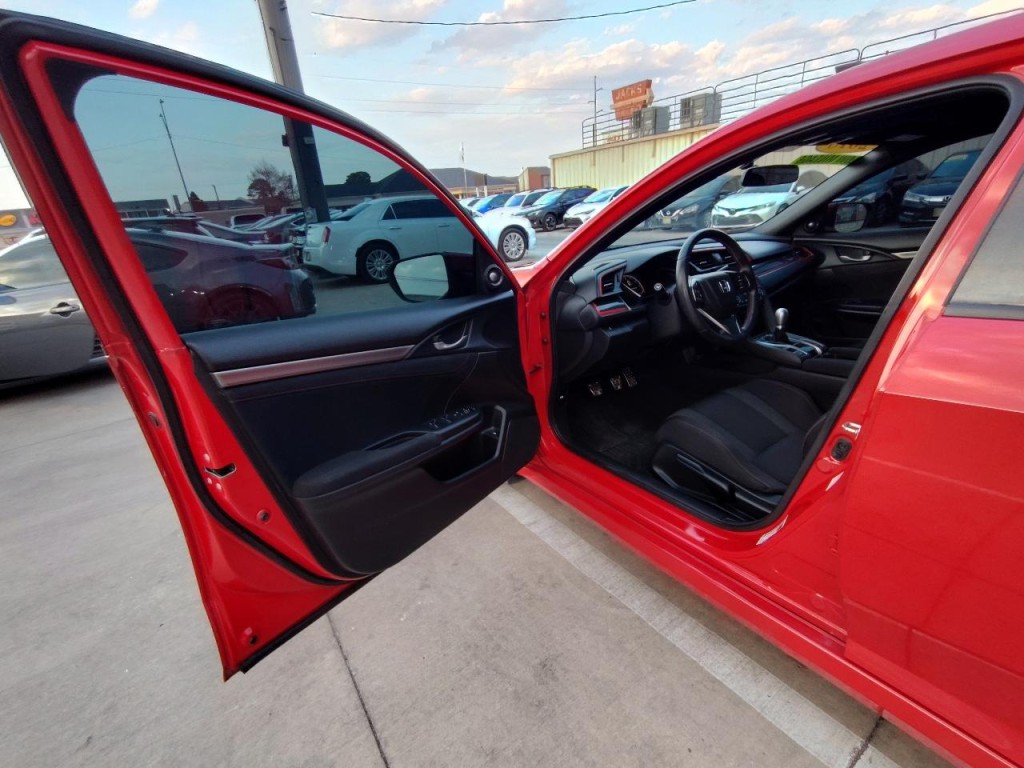 2018 Honda Civic Image 15