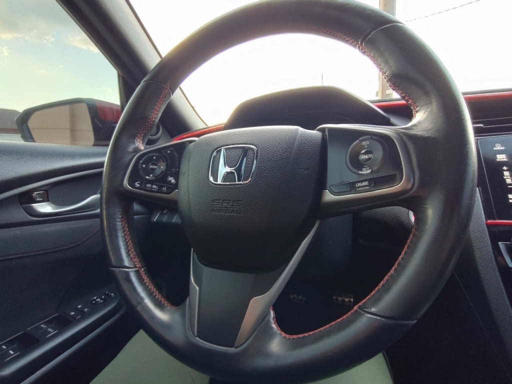 2018 Honda Civic Image 21