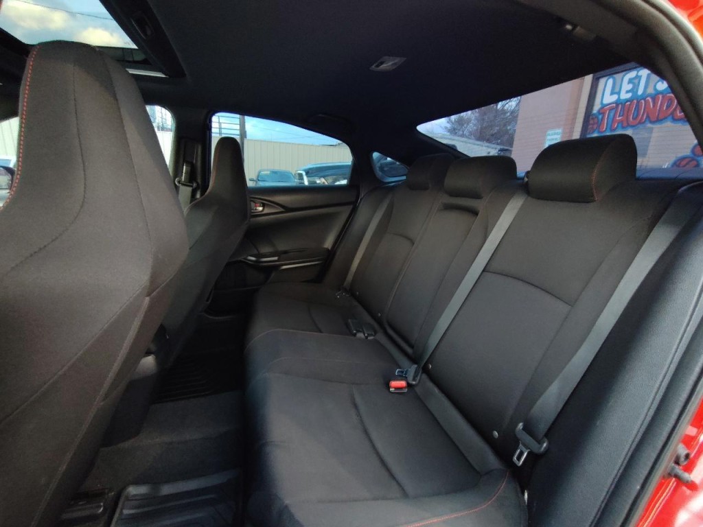 2018 Honda Civic Image 33