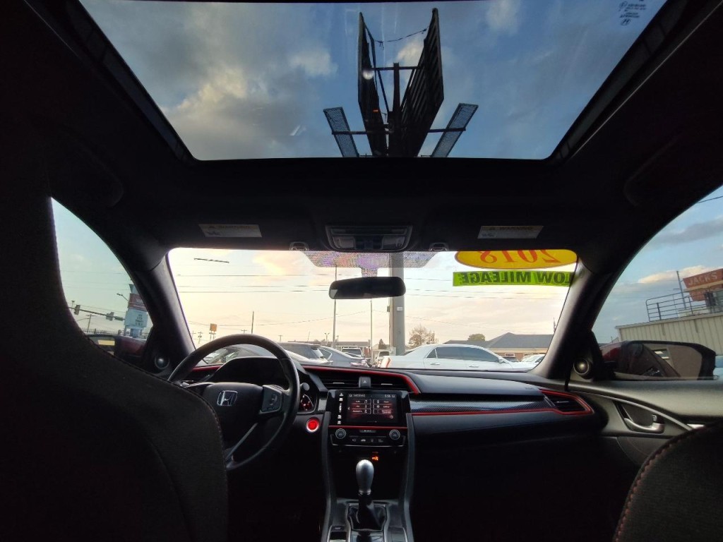 2018 Honda Civic Image 35