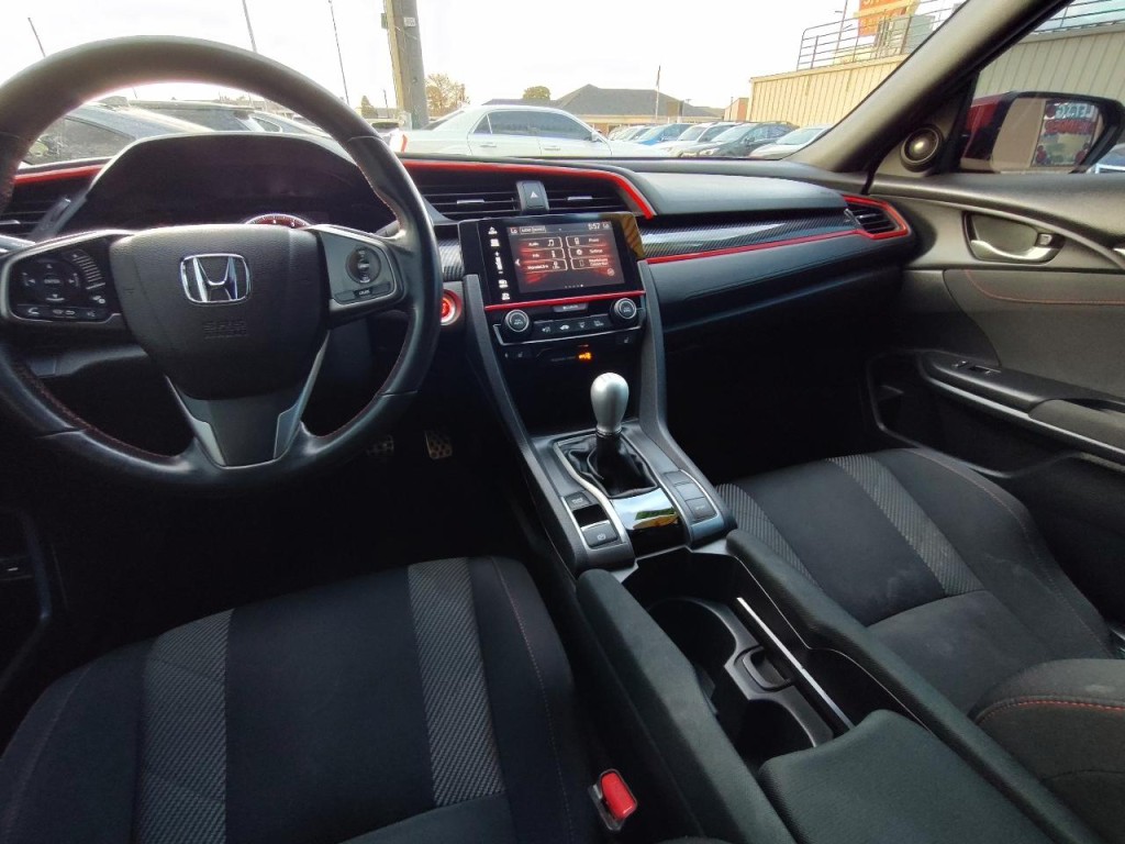2018 Honda Civic Image 36