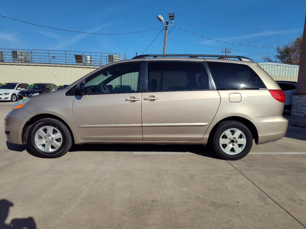 2006 Toyota Sienna Image 7
