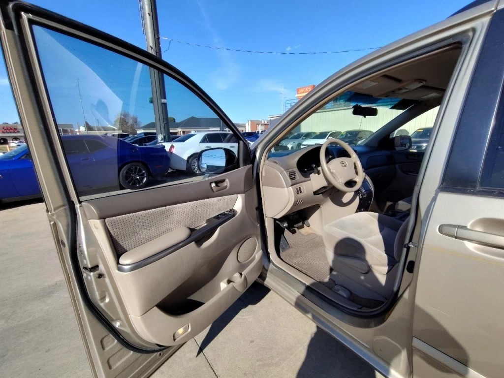 2006 Toyota Sienna Image 14