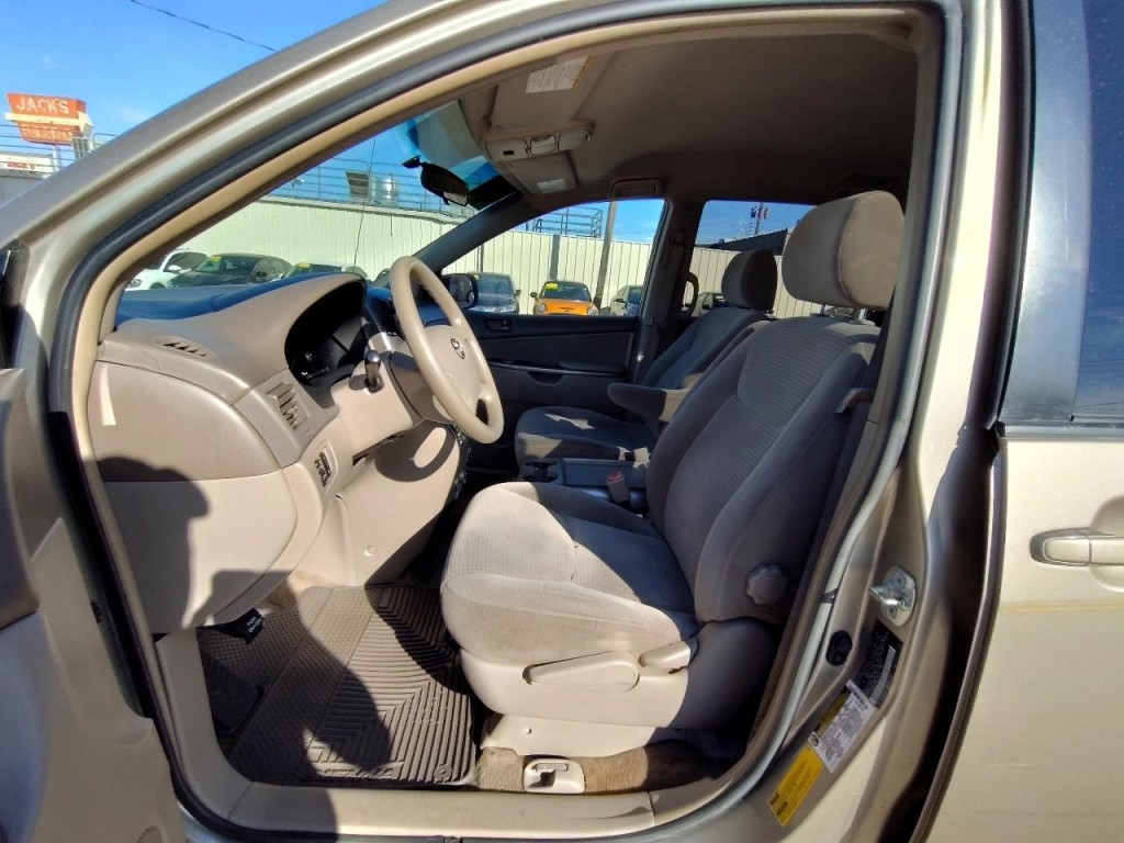 2006 Toyota Sienna Image 15
