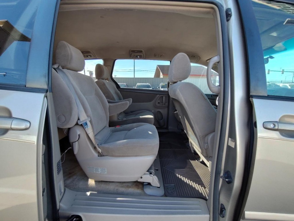 2006 Toyota Sienna Image 30