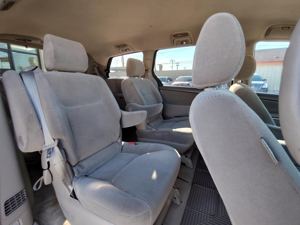 2006 Toyota Sienna Image 31