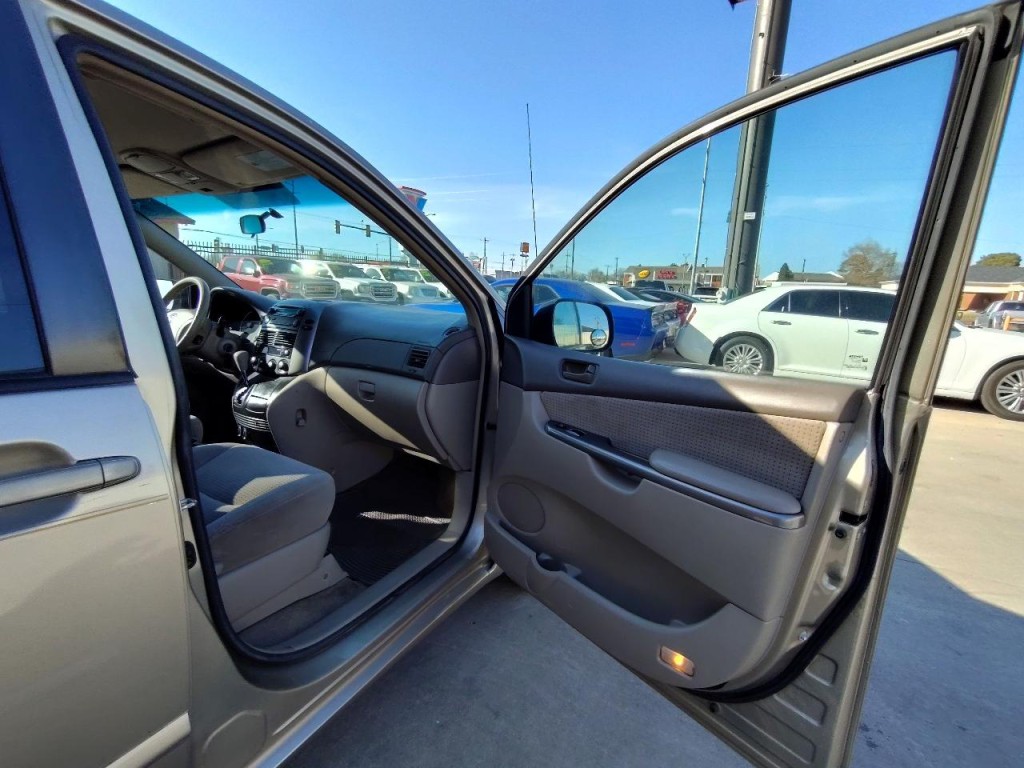 2006 Toyota Sienna Image 34