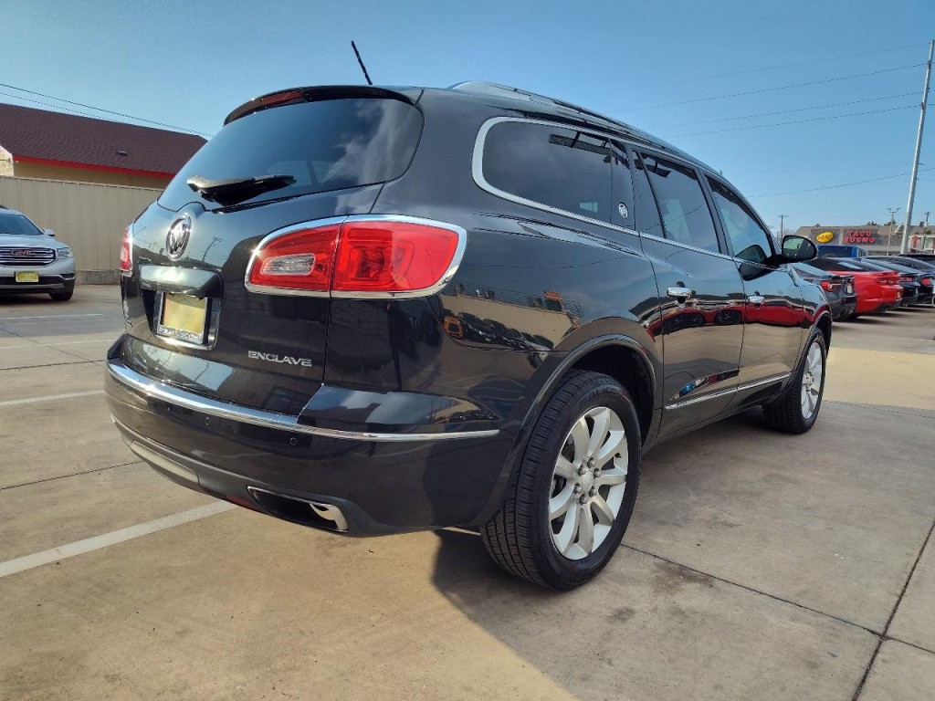 2015 Buick Enclave Image 4