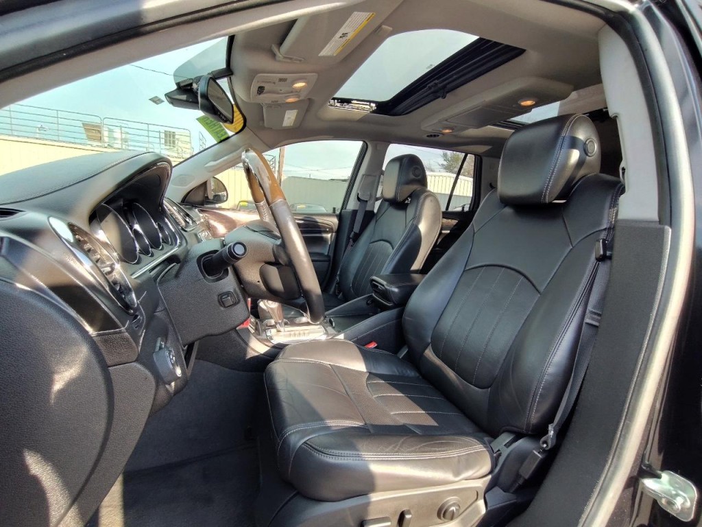 2015 Buick Enclave Image 15