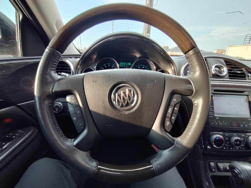 2015 Buick Enclave Image 16