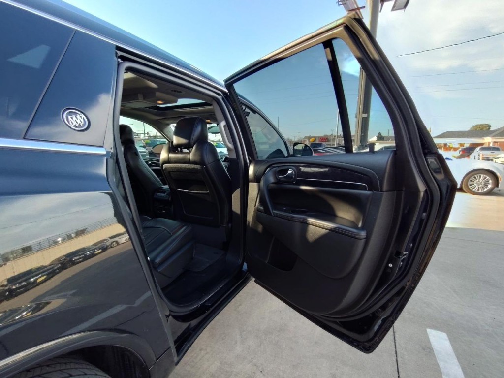 2015 Buick Enclave Image 39