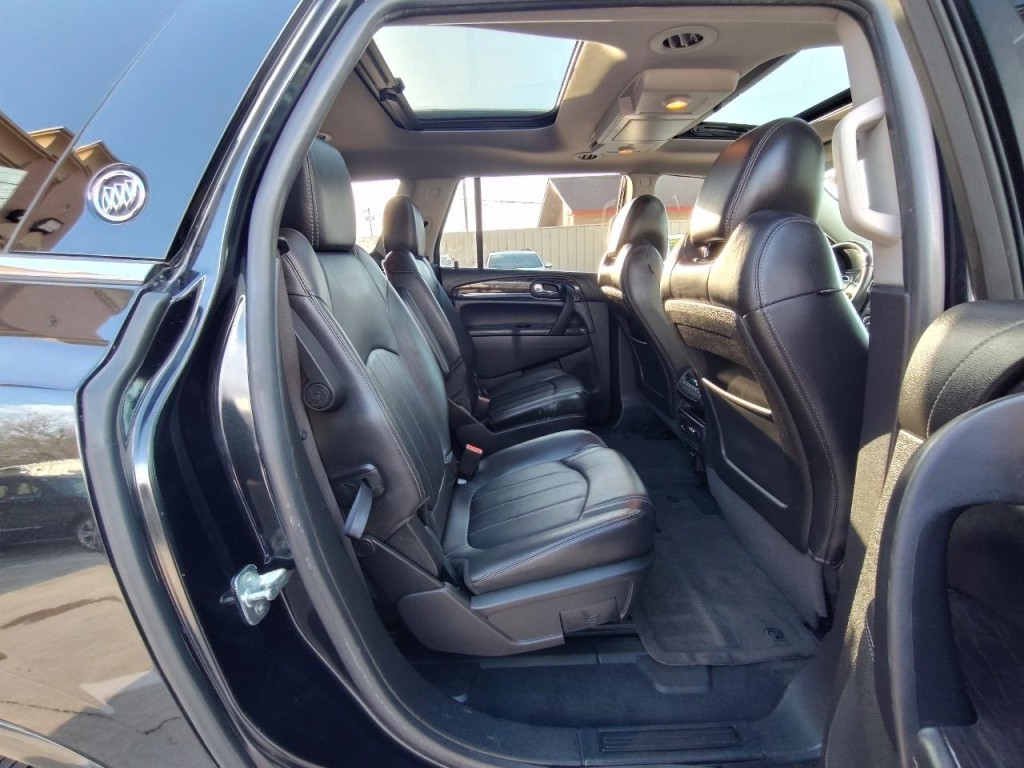 2015 Buick Enclave Image 40