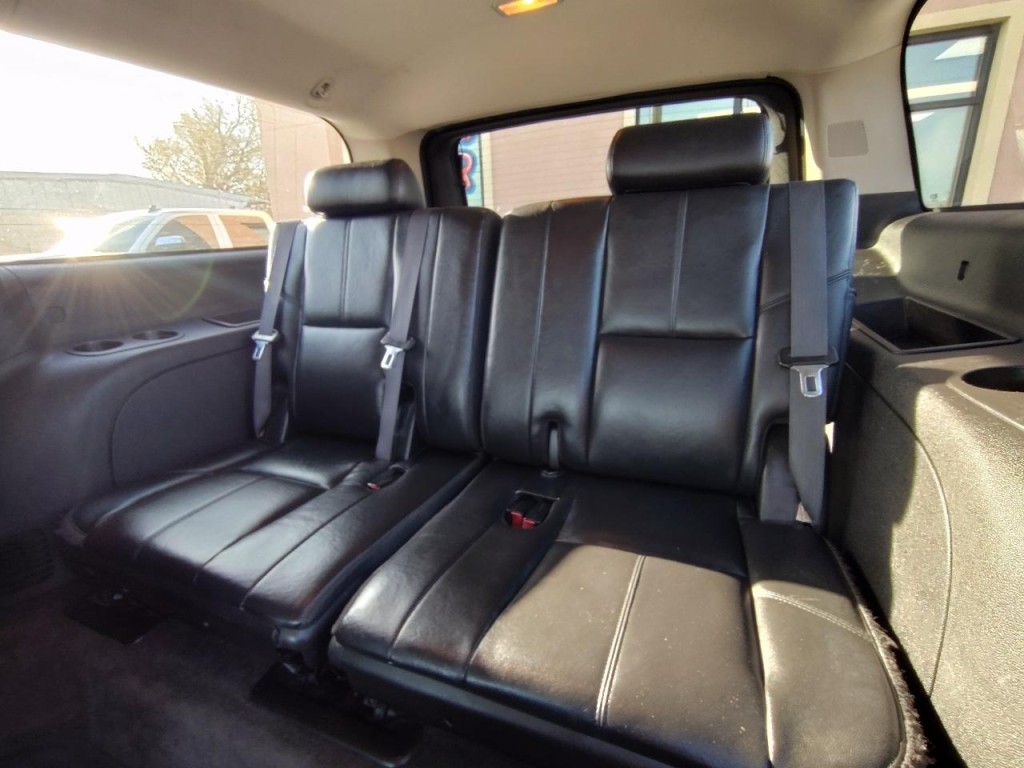 2011 Chevrolet Suburban Image 26