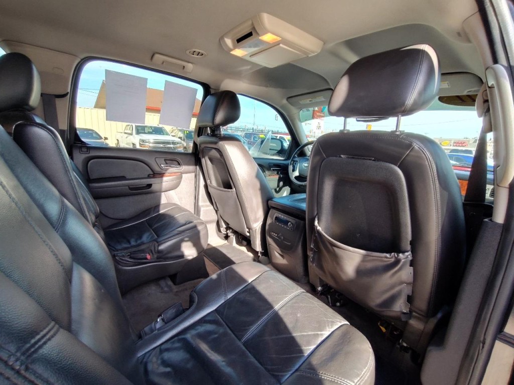 2011 Chevrolet Suburban Image 34