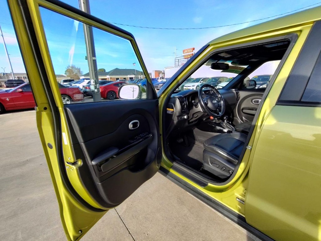 2015 Kia Soul Image 16