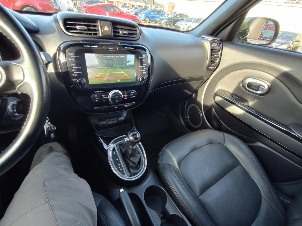 2015 Kia Soul Image 21
